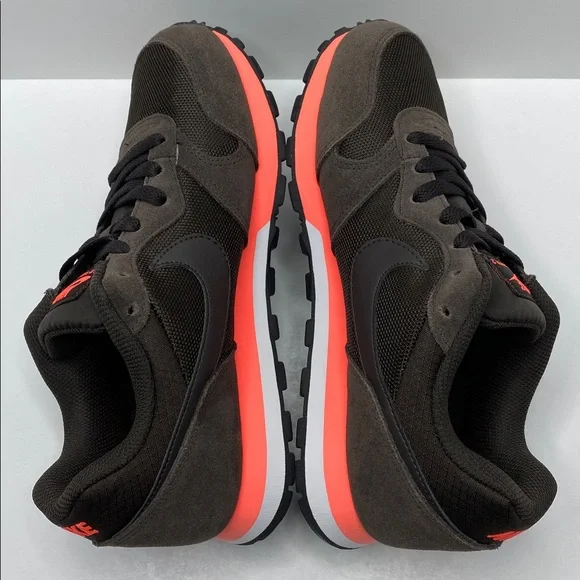 Women’s Nike MD Runner 2 size 7 (749869 228) - Picture 5 of 9